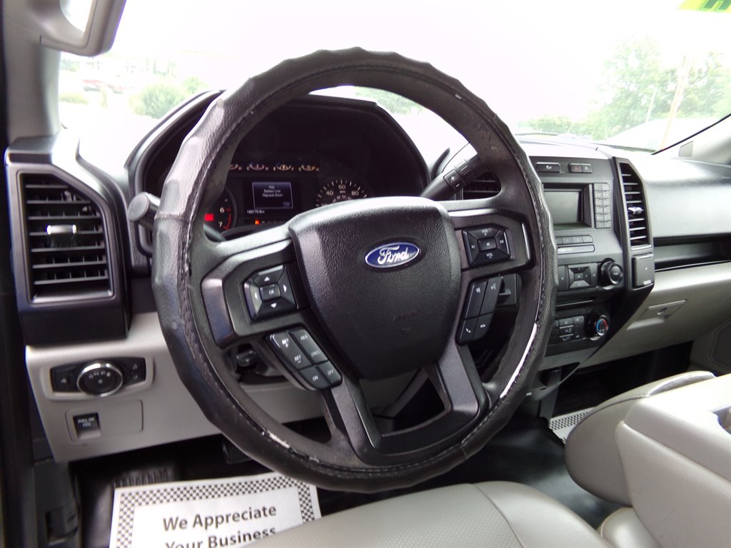 2017 Ford F-150 photo 5