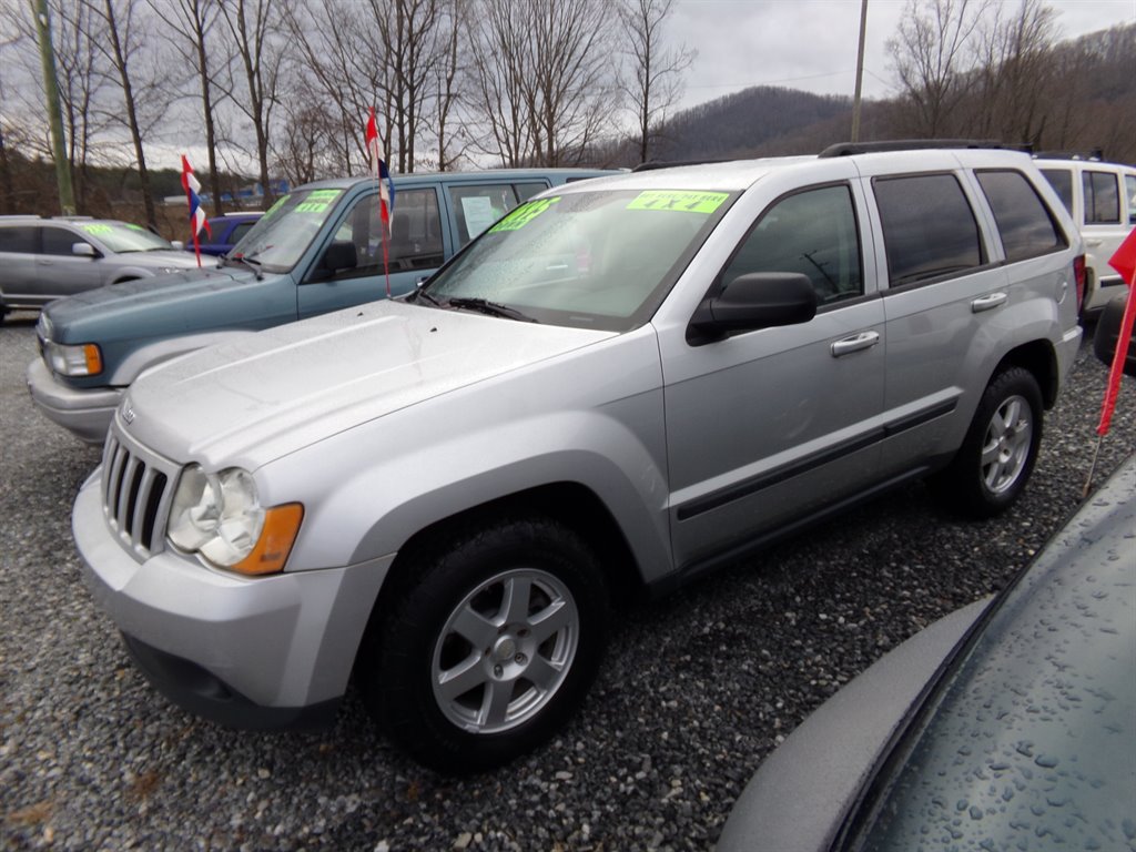 2009 Jeep Grand Cherokee Laredo's photo
