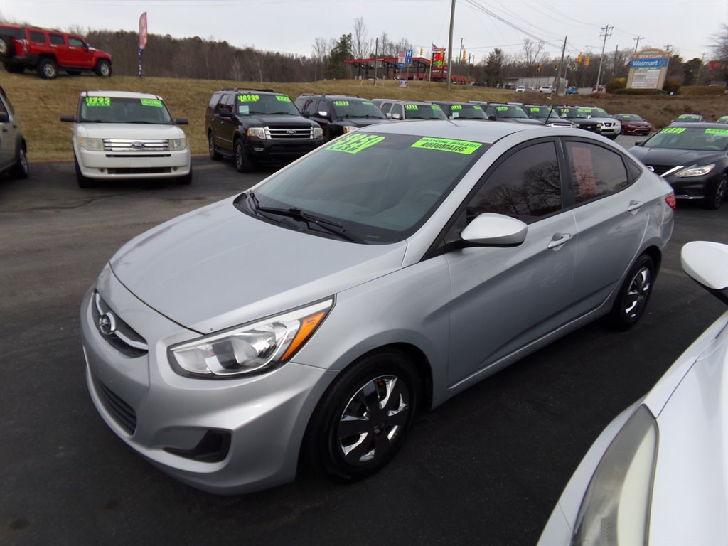 2016 Hyundai Accent SE