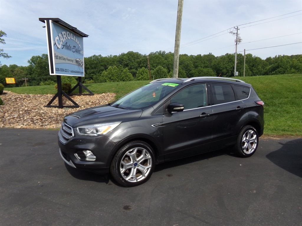 2017 Ford Escape Titanium's photo